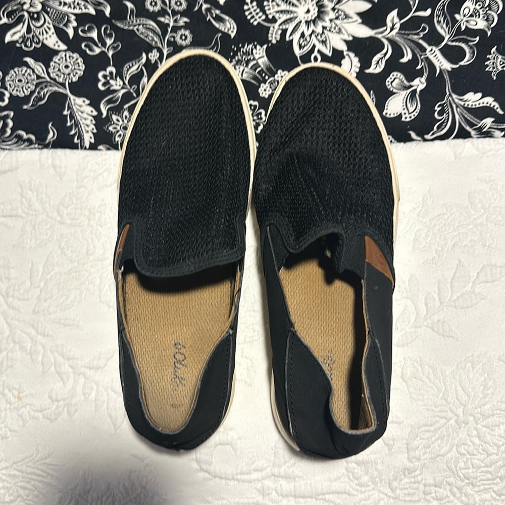 Women’s OluKai Pahuea slip on shoes size 9-Bag 5